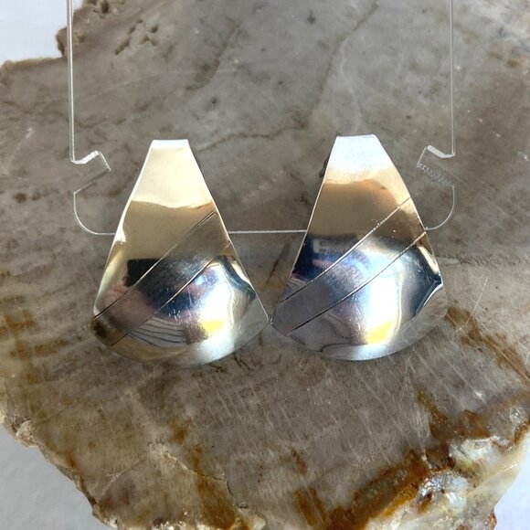 VTG Sterling Silver 925 Signed Polished & Brushed Curved Stud Earrings - Picture 7 of 16